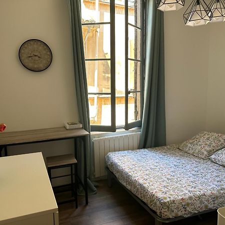 Апартаменты Studio En Plein Coeur Du Centre D'Арль Экстерьер фото